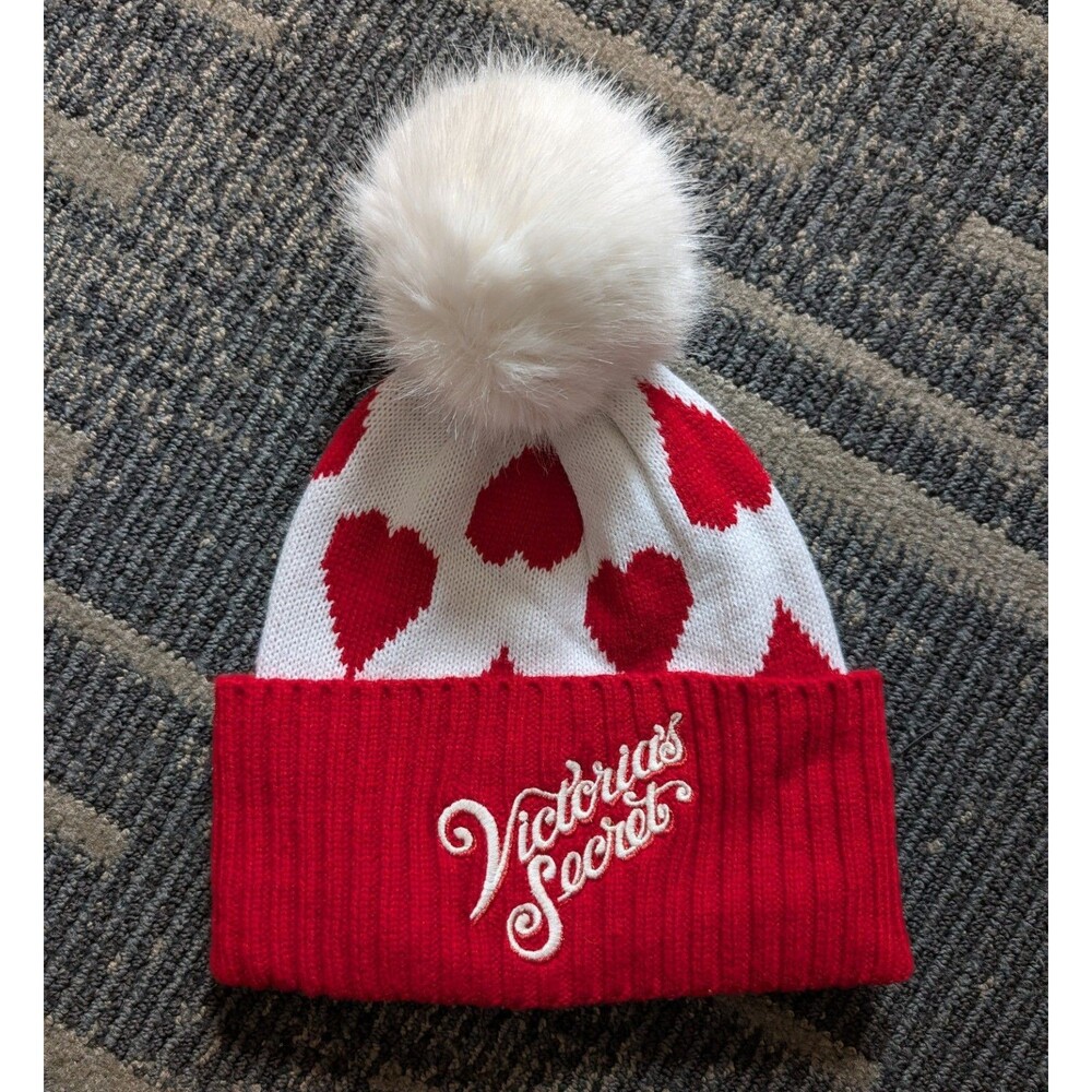 NWOT Victoria's Secret Red White Heart Knit Beanie Hat Pom Pom Lovecore Cozy